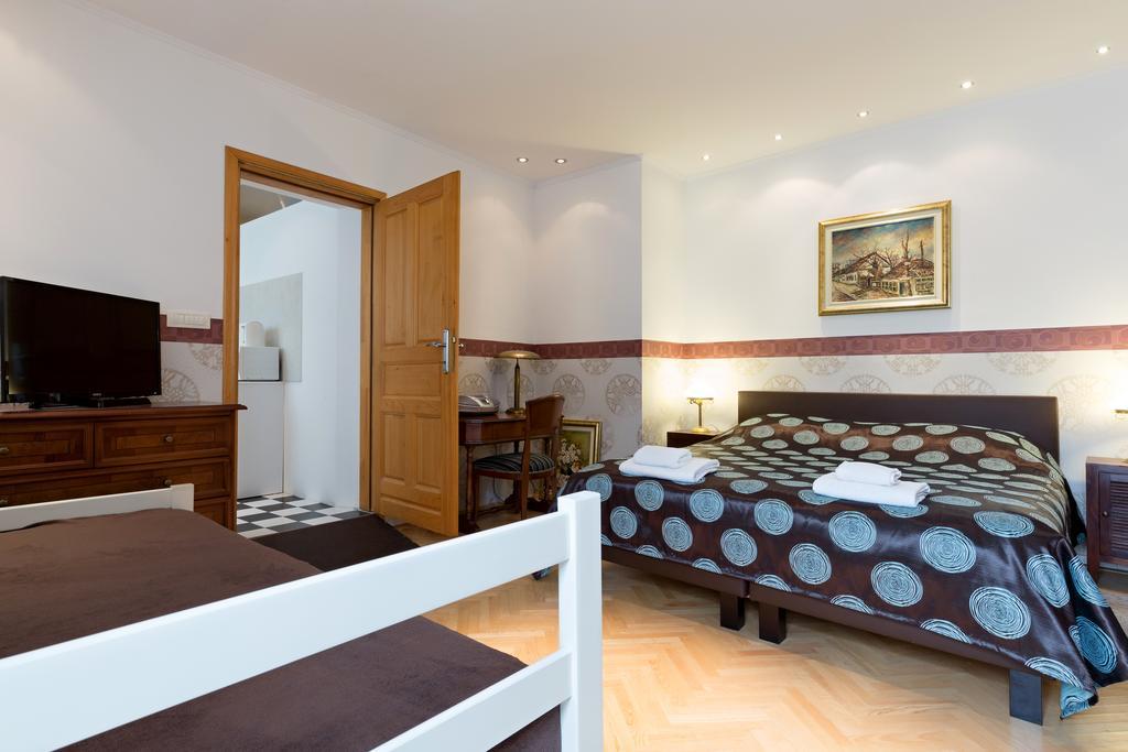 Dolce Vita Luxury Suites เบลเกรด ภายนอก รูปภาพ